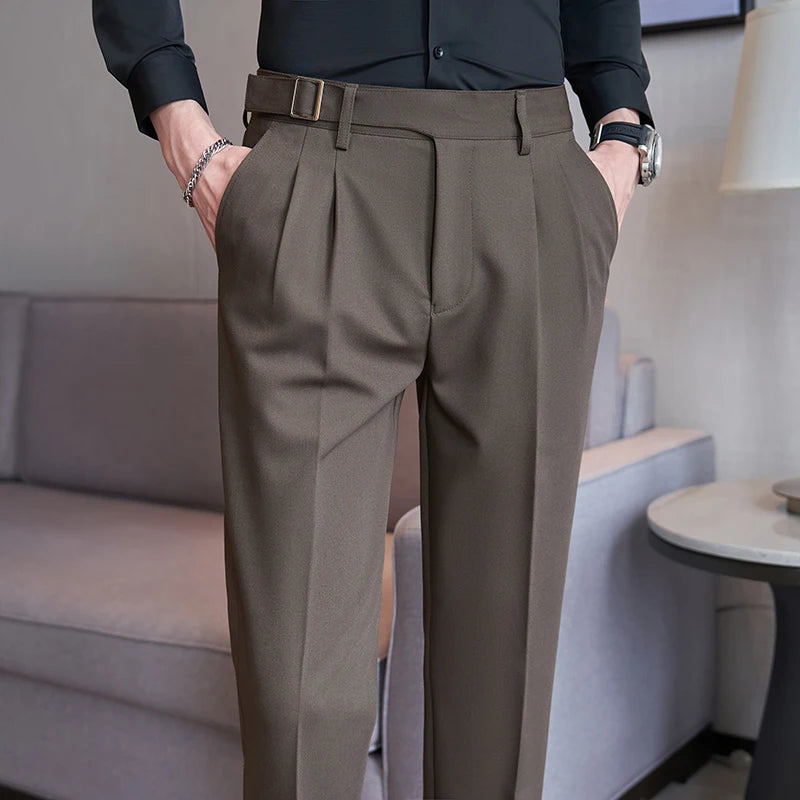 Pantalones ajustados de moda para hombre