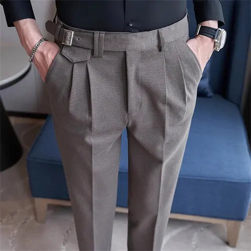 Pantalones ajustados de moda para hombre