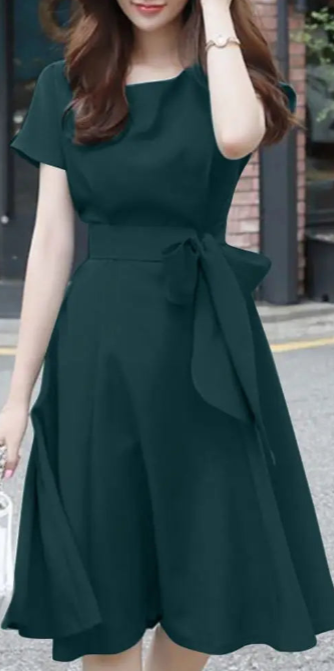 Vestido elegante ajustado estilo vintage para mujer.