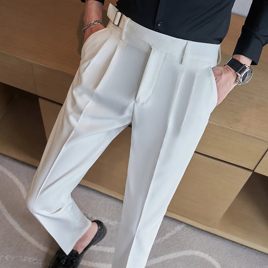 Pantalones ajustados de moda para hombre