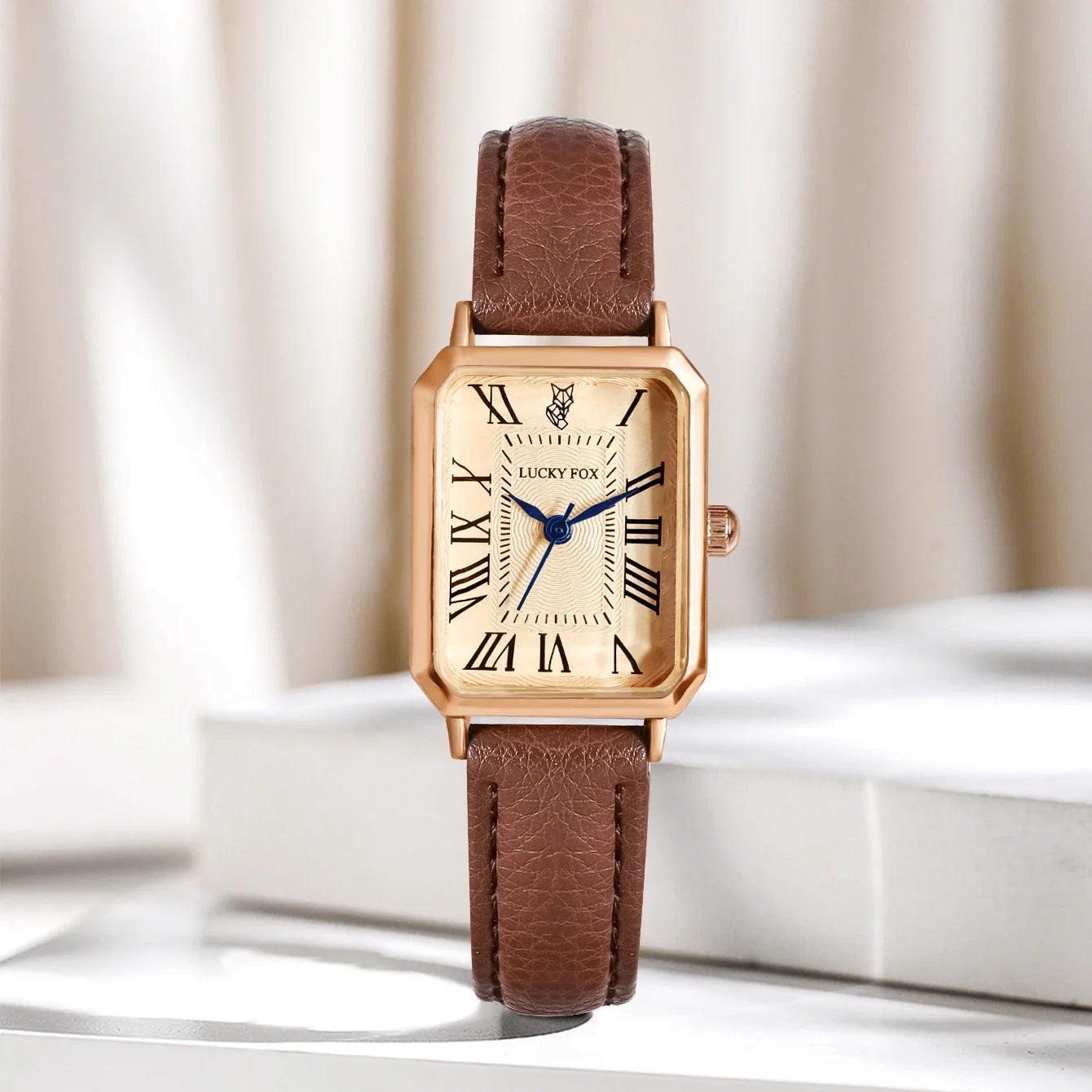Reloj elegante de pulsera de cuarzo para mujer